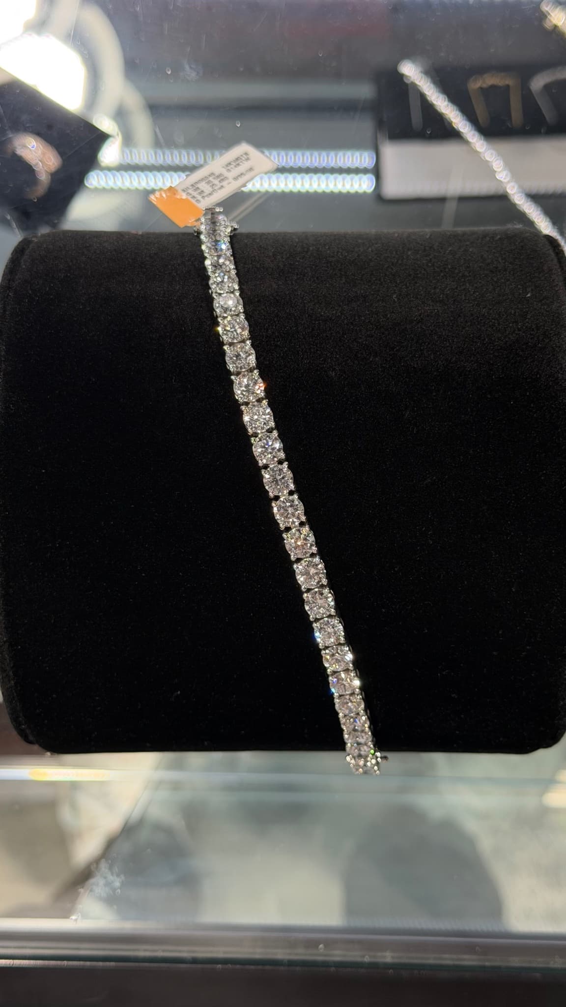 Tennis Bracelet 25.5 ct Tennis Bracelet · White Gold · 14kt
