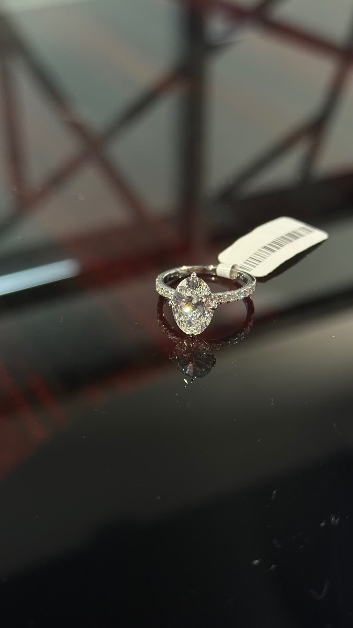 Ring 14kt Oval Cut Ring · White Gold · 14k