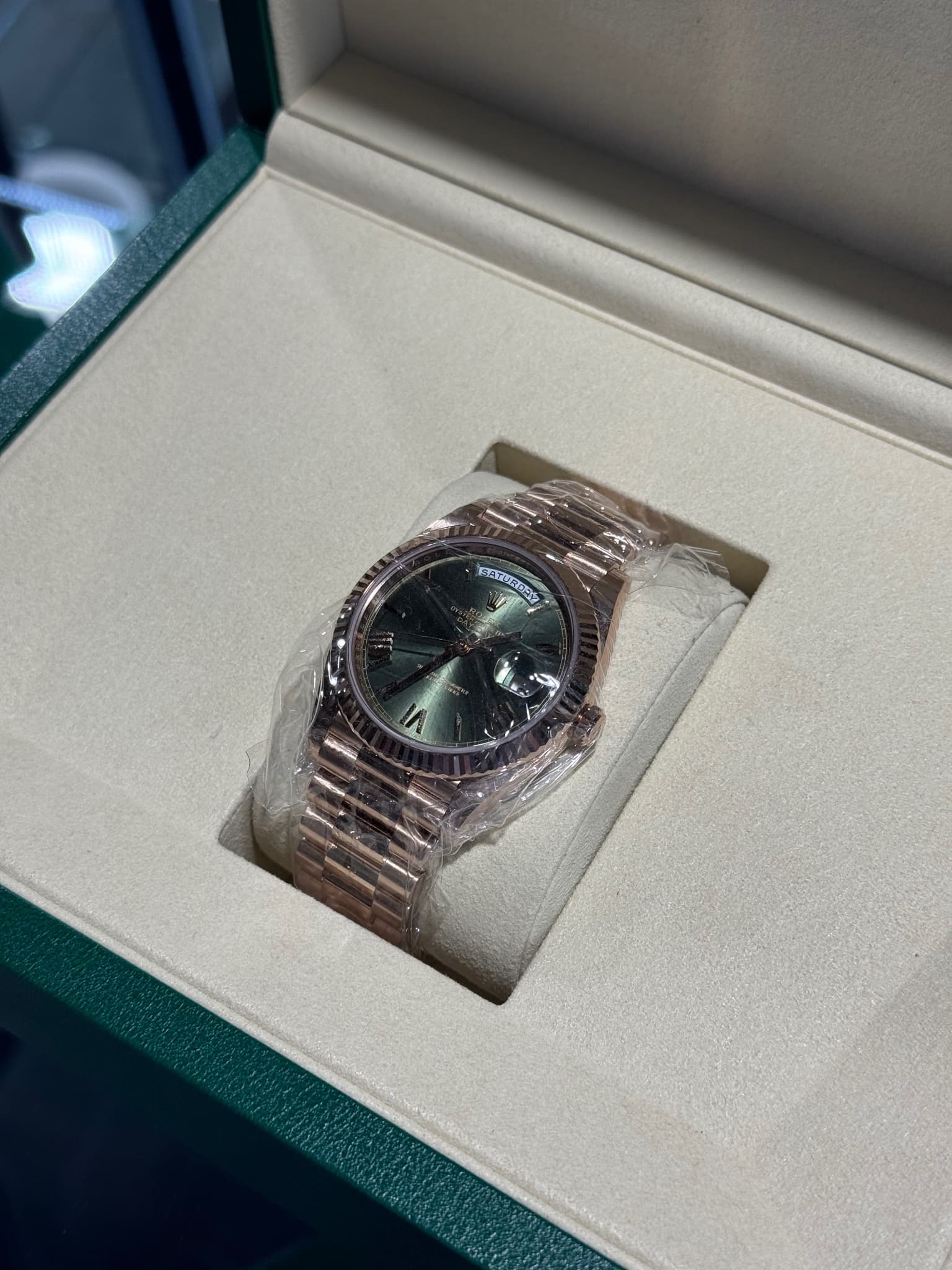 Rolex Day-Date 40 (Ref. 228235-0025) — photo 3