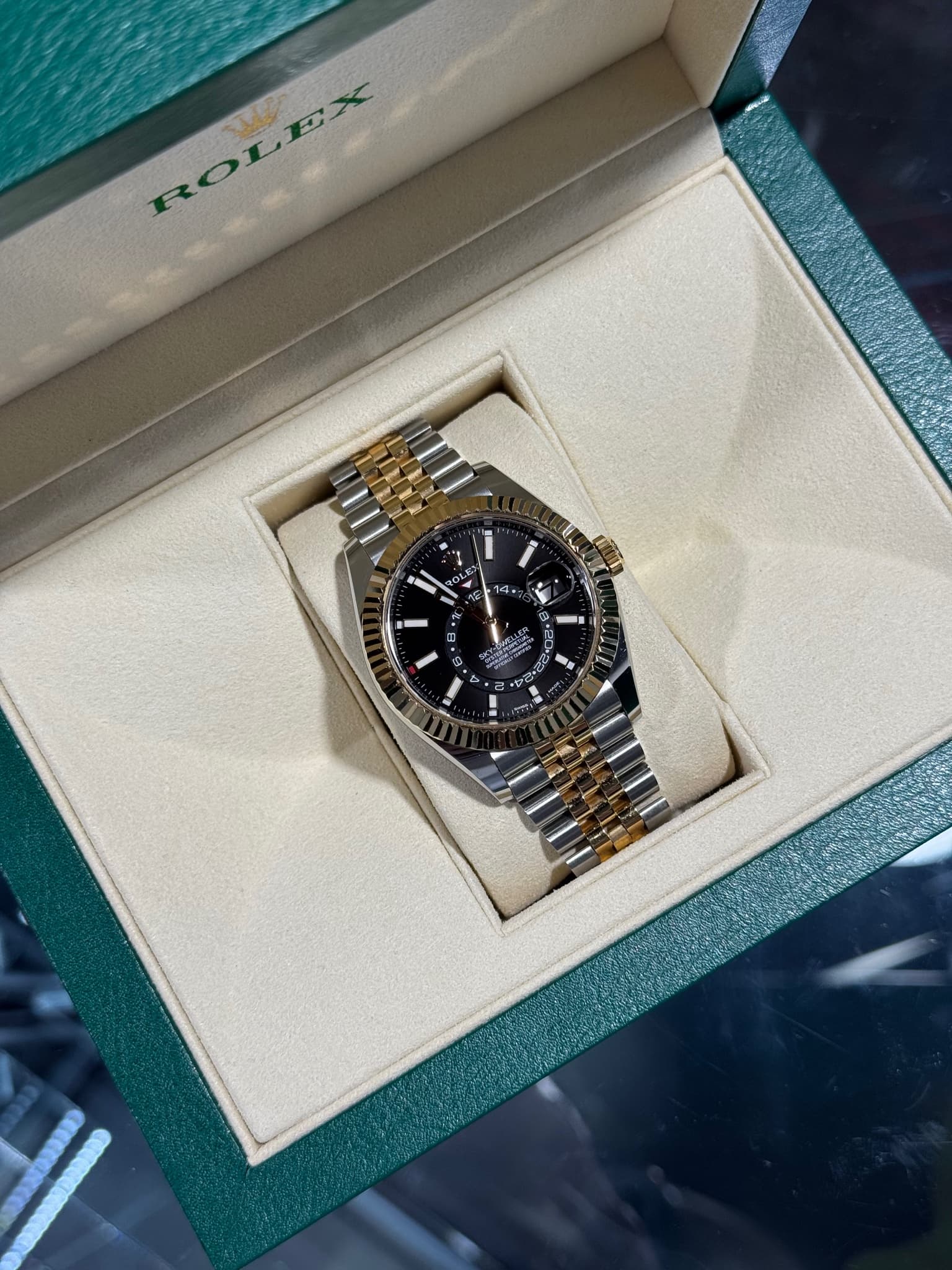Rolex Sky-Dweller (Ref. 326933-0005)