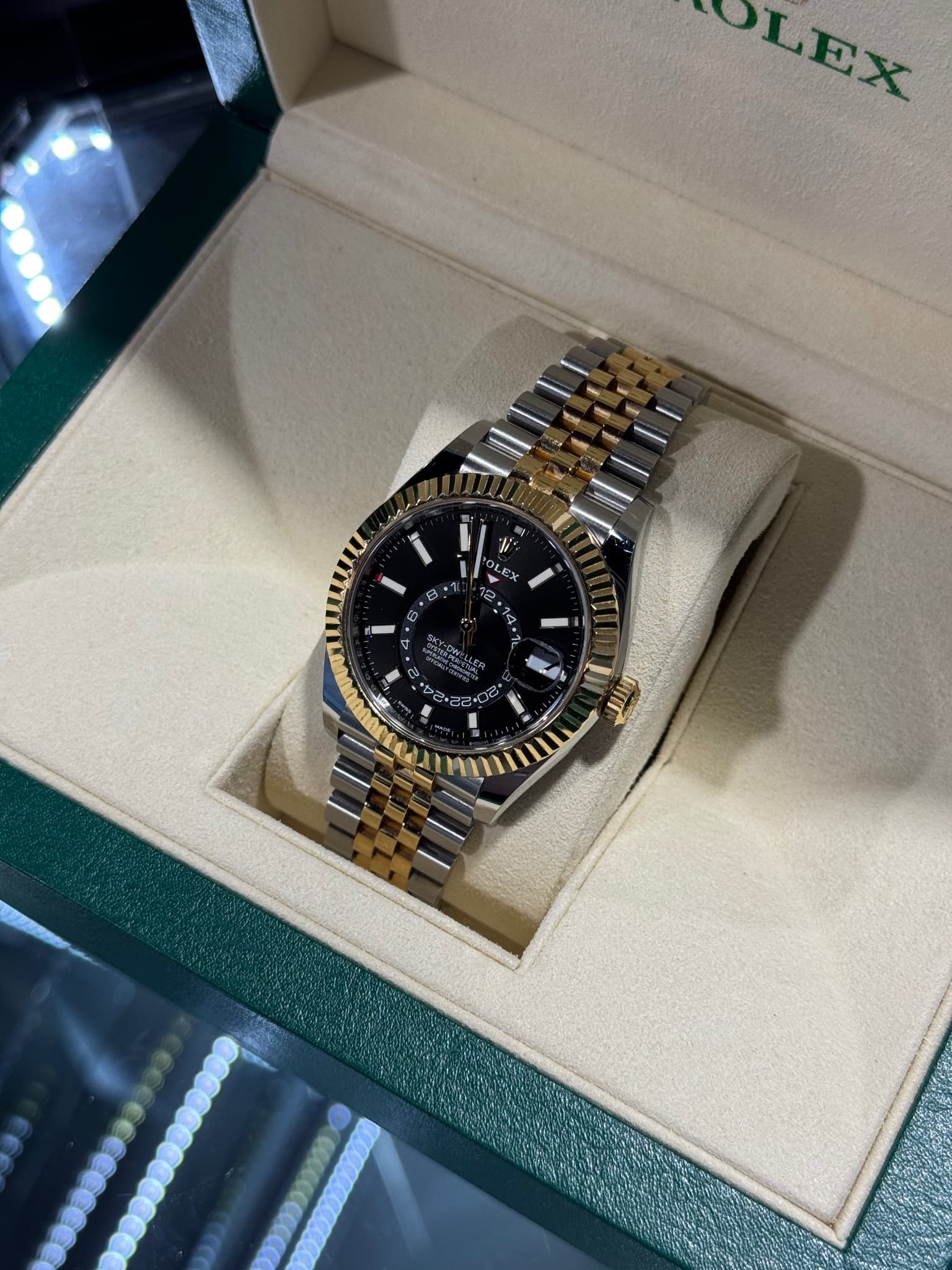 Rolex Sky-Dweller (Ref. 326933-0005) — photo 4